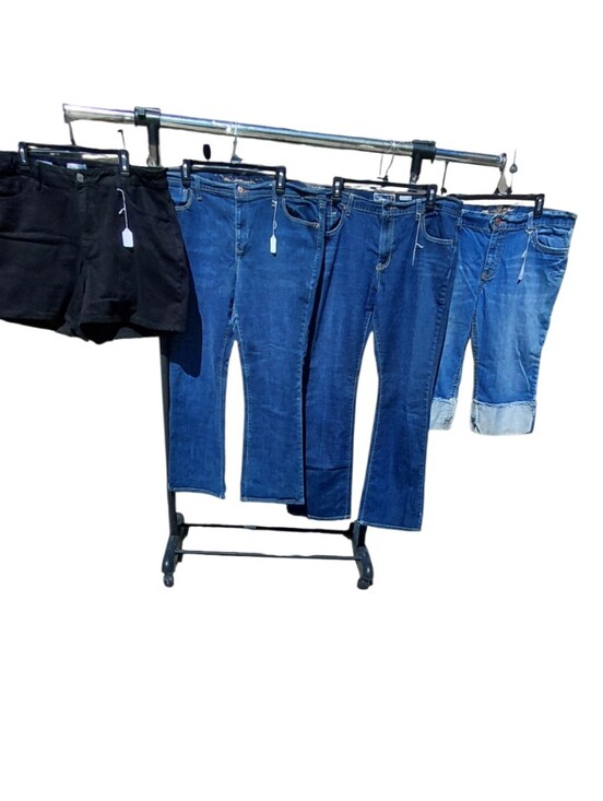 Multiples Denim - 8161....Mixed Denim Jeans & Black Shorts Bundle - Blue + Black, Details Below.